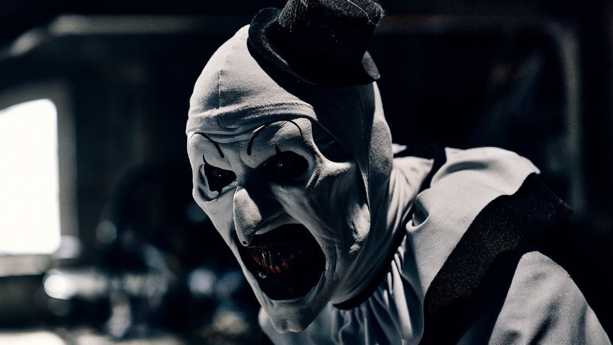 David Howard Thornton as Art the Clown in classic makeup in Terrifier 3