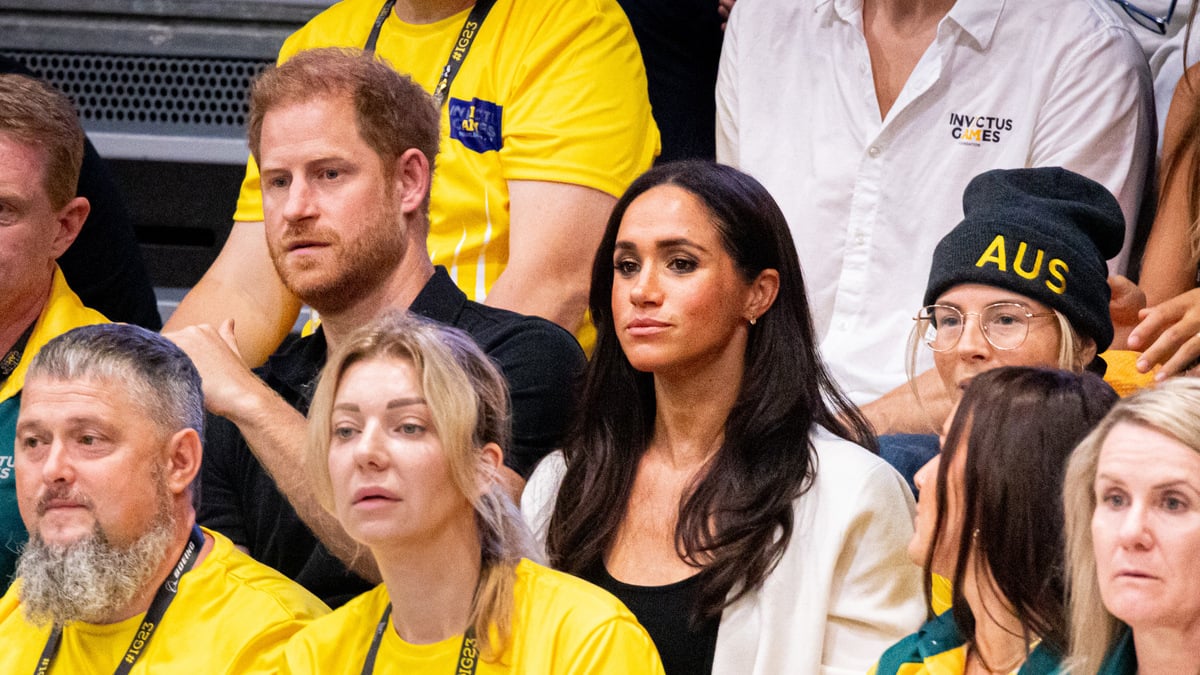 DUSSELDORF, GERMANY - SEPTEMBER 13: Prince Harry, Duke of Sussex and Meghan, Duchess of Sussex attend the wheelchair basketball premilinary match between Ukraine and Australia during day four of the Invictus Games on September 13, 2023 in Dusseldorf, Germany.