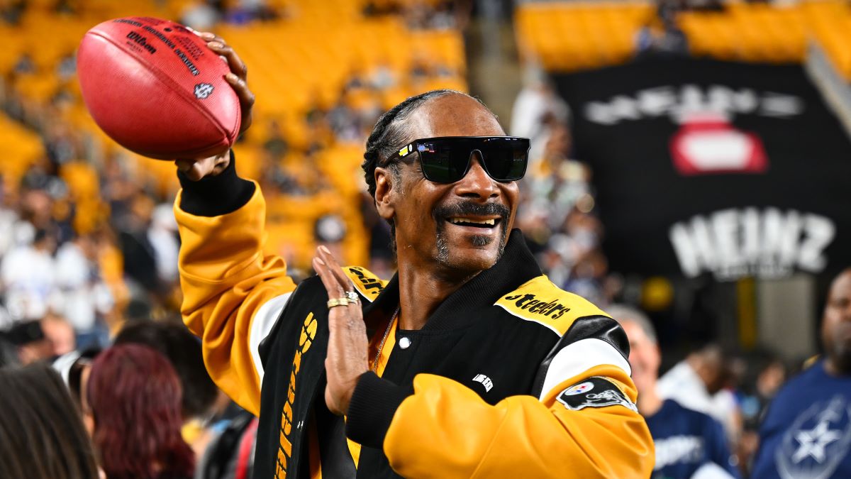 Snoop Dogg throws the ball prior to the game between the Dallas Cowboys and the Pittsburgh Steelers at Acrisure Stadium on October 06, 2024 in Pittsburgh, Pennsylvania. (Photo by Joe Sargent/Getty Images)