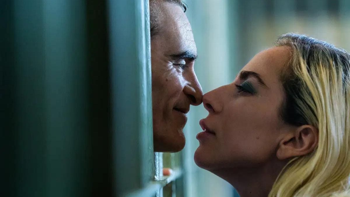 Joaquin Phoenix as Arthur Fleck and Lady Gaga as Harley Quinn in Joker Folie à Deux