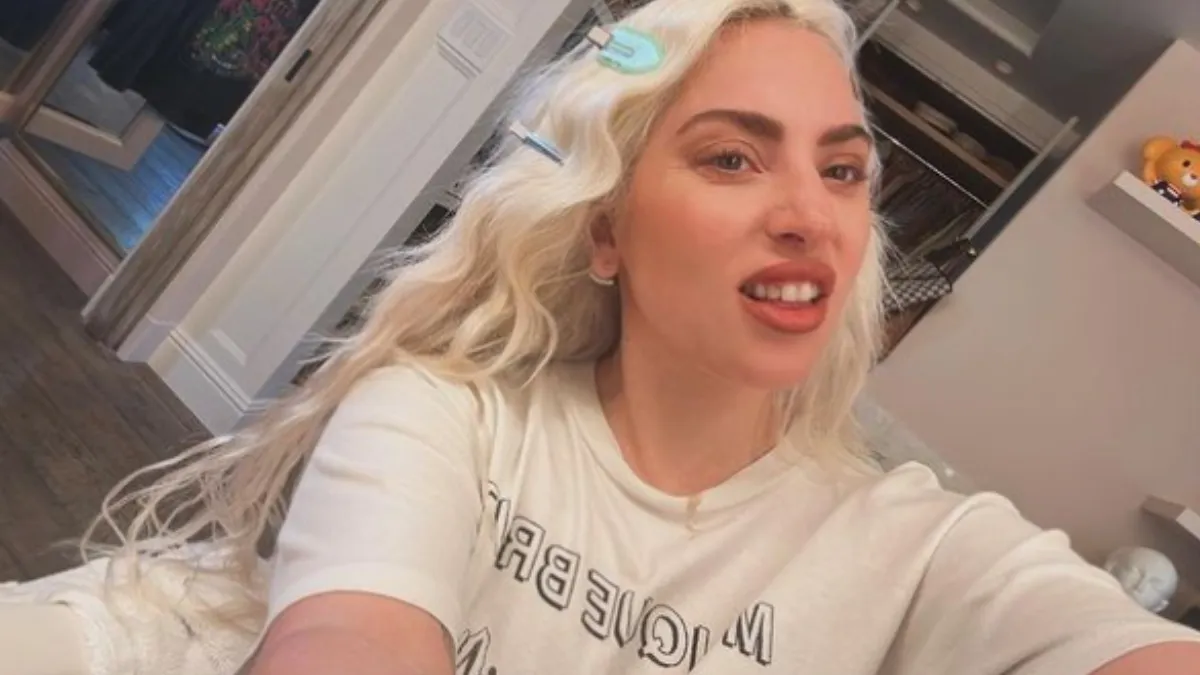 'Looks a MESS': Lady Gaga had a date with a stack of macarons and the reactions are priceless