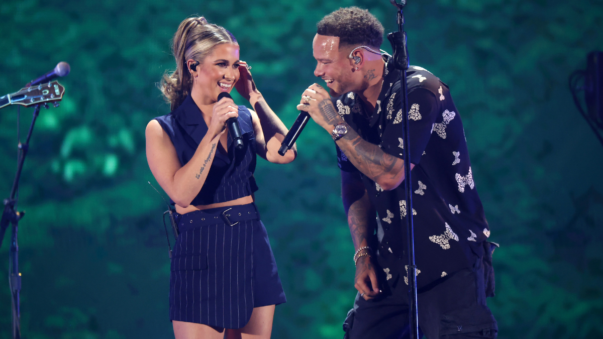 LAS VEGAS, NEVADA - SEPTEMBER 22: (FOR EDITORIAL USE ONLY) (L-R) Katelyn Jae Brown and Kane Brown perform onstage during the 2023 iHeartRadio Music Festival at T-Mobile Arena on September 22, 2023 in Las Vegas, Nevada. (Photo by Rich Polk/Getty Images for iHeartRadio)