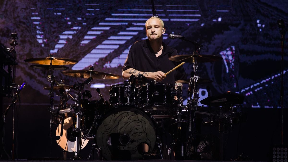  George Daniel of The 1975 performs live on stage during day two of Lollapalooza Brazil at Autodromo de Interlagos on March 25, 2023 in Sao Paulo, Brazil. 