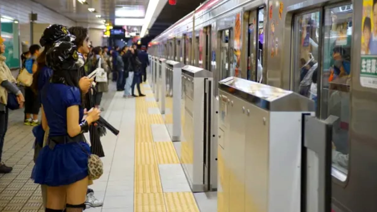 Osaka Subway Halloween