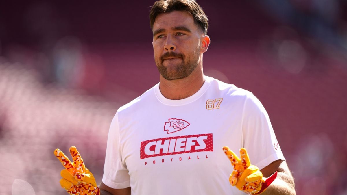 Travis Kelce #87 of the Kansas City Chiefs warms up prior to a game against the San Francisco 49ers at Levi's Stadium on October 20, 2024 in Santa Clara, California.