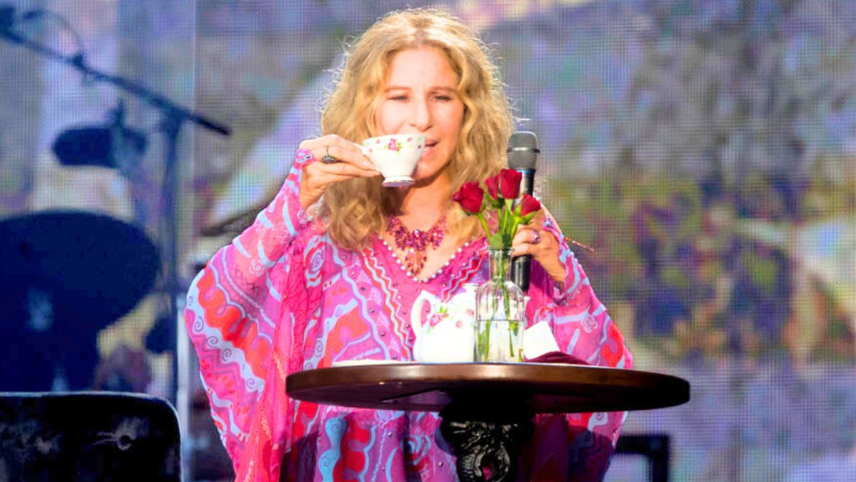 LONDON, ENGLAND - JULY 07: Barbra Streisand performs during Barclaycard Presents British Summer Time Hyde Park at Hyde Park on July 07, 2019 in London, England. (Photo by Dave J Hogan/Getty Images for ABA)