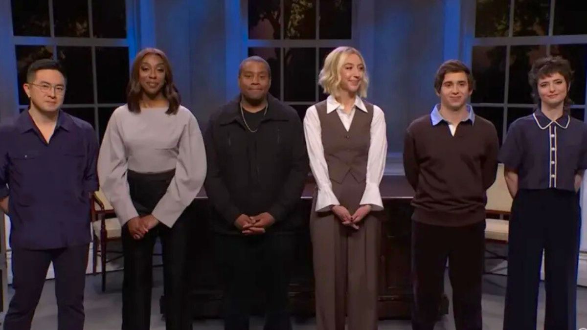 Cast of SNL responds to Trump's victory on post-election episode