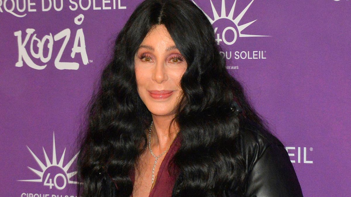 Cher attends Cirque du Soleil's KOOZA Red Carpet Premiere at Santa Monica Pier