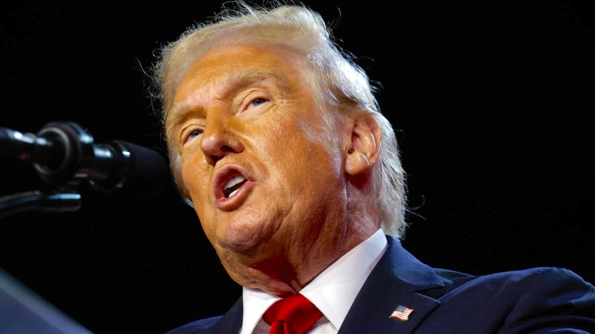 Donald Trump speaks during an election night event at the Palm Beach Convention Cente