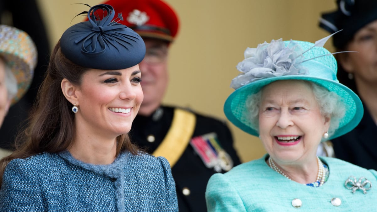 NOTTINGHAM - JUNE 13: Queen Elizabeth ll and Catherine, Duchess of Cambridge visit Vernon Park during a Diamond Jubilee visit to Nottingham on June 13, 2012 in Nottingham, England.