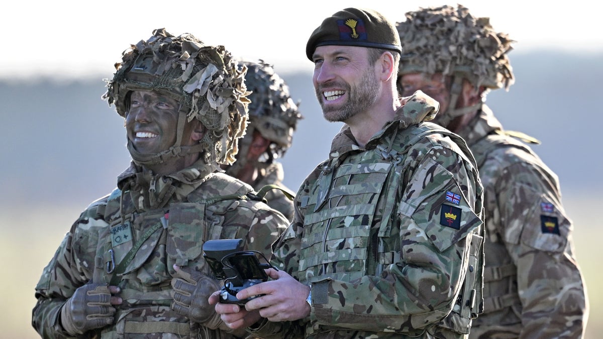 WILTSHIRE, ENGLAND - NOVEMBER 26: Prince William, The Prince of Wales and Colonel of the Welsh Guards, visits the 1st Battalion Welsh Guards at Salisbury Plain on November 26, 2024 in Wiltshire, England. The Prince observes how Small Uncrewed Aerial Systems (sUAS – Drones) are used.