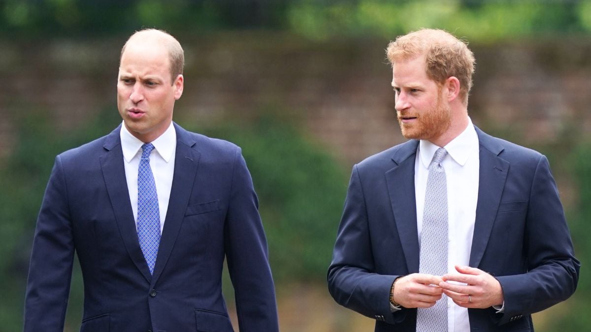 Prince William, Duke of Cambridge (left) and Prince Harry, Duke of Sussex arrive for the unveiling of a statue they commissioned of their mother Diana, Princess of Wales, in the Sunken Garden at Kensington Palace, on what would have been her 60th birthday on July 1, 2021 in London, England. Today would have been the 60th birthday of Princess Diana, who died in 1997. At a ceremony here today, her sons Prince William and Prince Harry, the Duke of Cambridge and the Duke of Sussex respectively, will unveil a statue in her memory. (Photo by Yui Mok - WPA Pool/Getty Images)