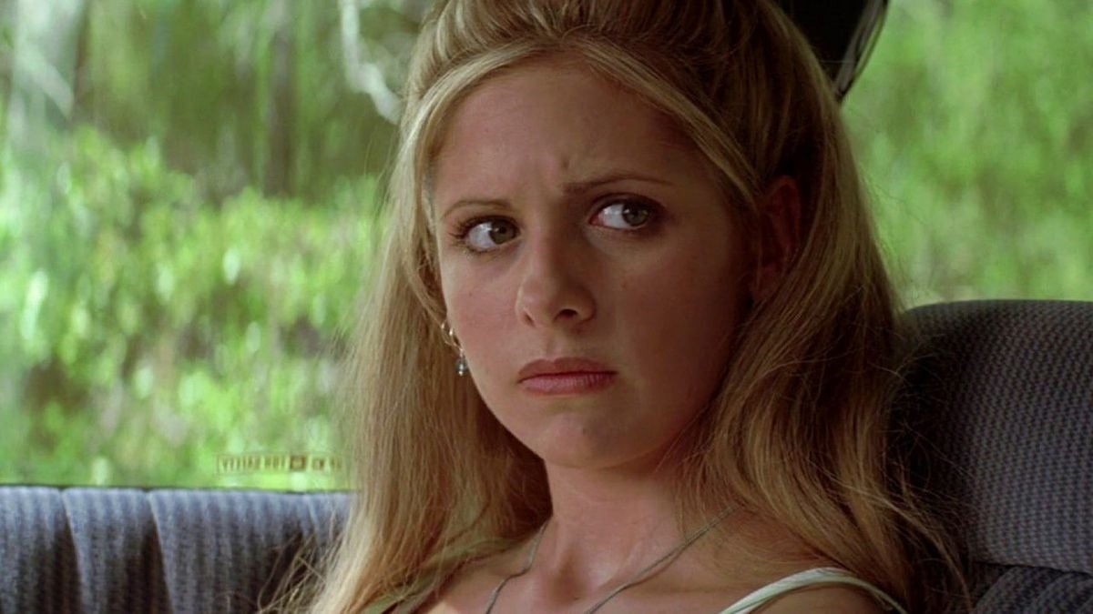 Sarah Michelle Gellar as Helen Shivers staring in I Know What You Did Last Summer