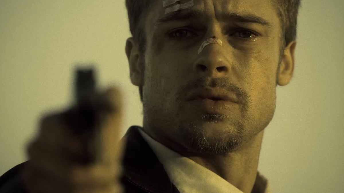 Se7en what's in the box scene Brad Pitt screenshot