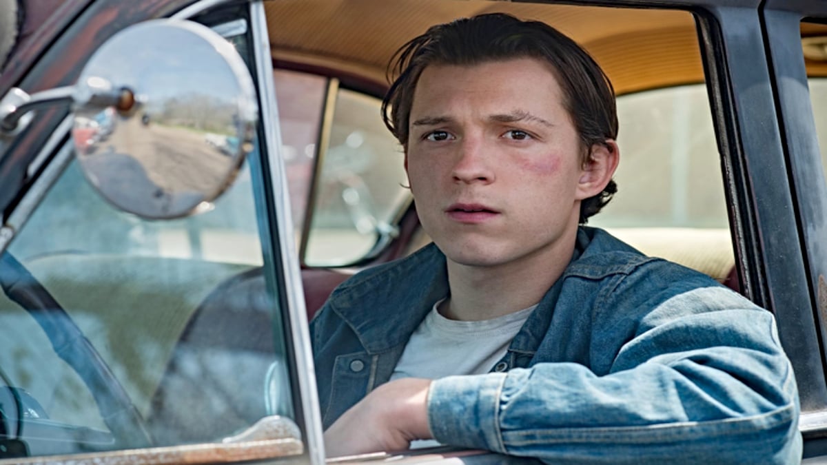 Tom Holland in a car in 'The Devil All the Time'