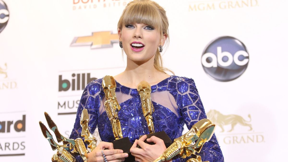 Taylor Swift attends the press room at the 2013 Billboard Music Awards held at MGM Grand Resort and Casino on May 19, 2013 in Las Vegas, Nevada.