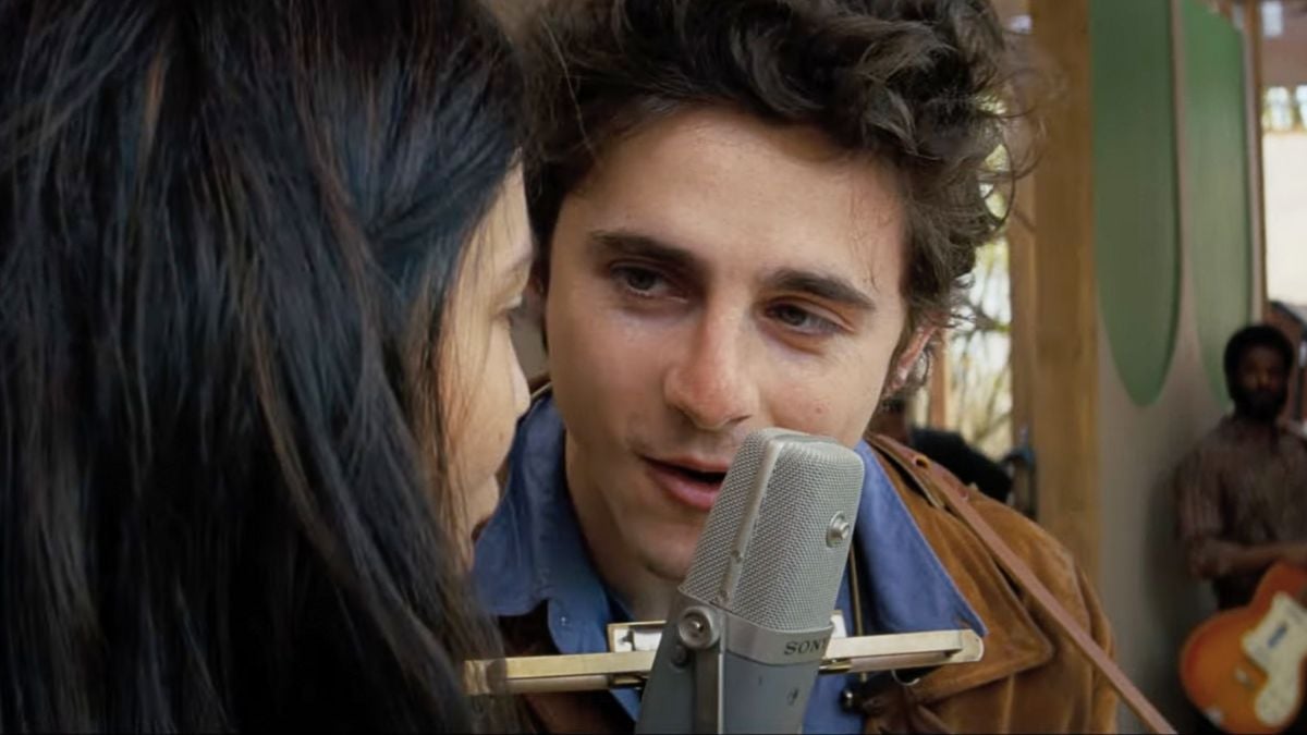 Timothee Chalamet as Bob Dylan in 'A complete unknown'