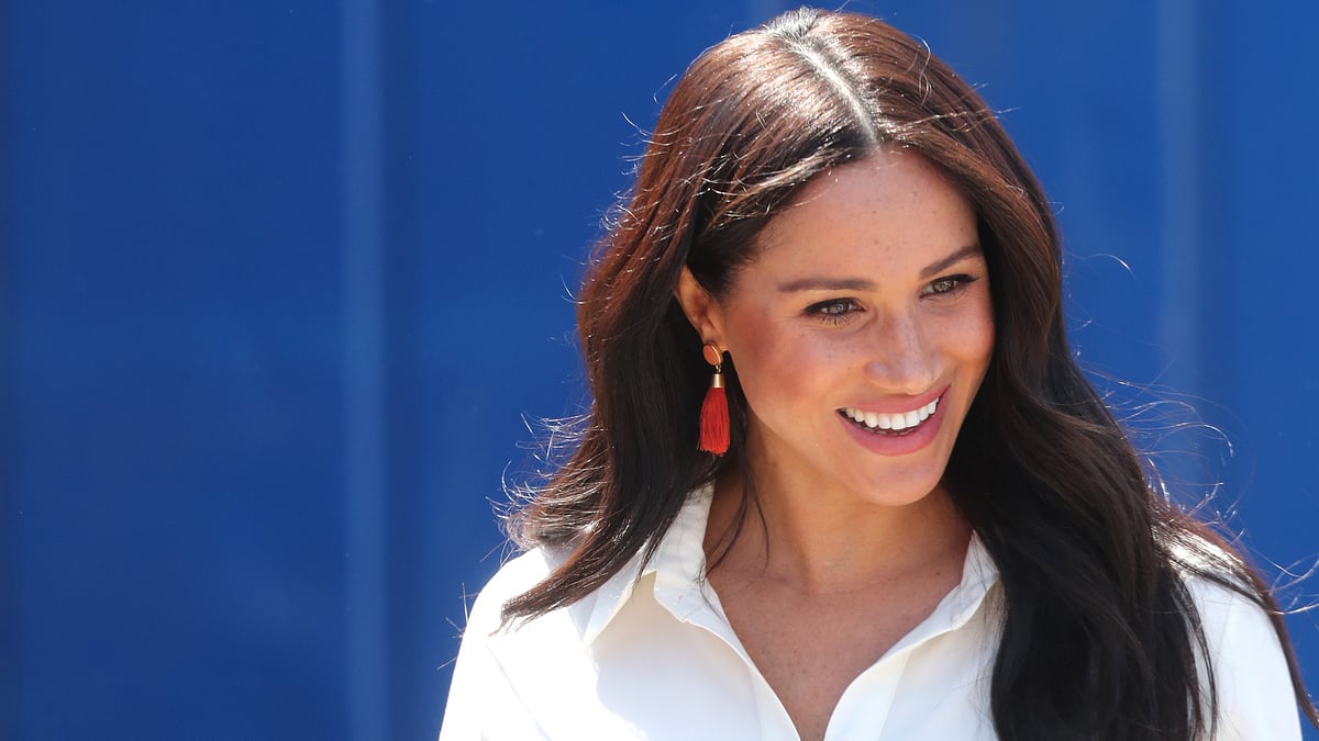 JOHANNESBURG, SOUTH AFRICA - OCTOBER 02: Meghan, Duchess of Sussex visits a township with Prince Harry, Duke of Sussex to learn about Youth Employment Services on October 02, 2019 in Johannesburg, South Africa.