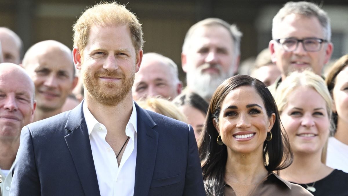 Prince Harry, Duke of Sussex and Meghan, Duchess of Sussex meet with NATO Joint Force Command and families from Italy and Netherlands during day five of the Invictus Games Düsseldorf 2023 on September 14, 2023 in Duesseldorf, Germany. (Photo by Sascha Schuermann/Getty Images for the Invictus Games Foundation)