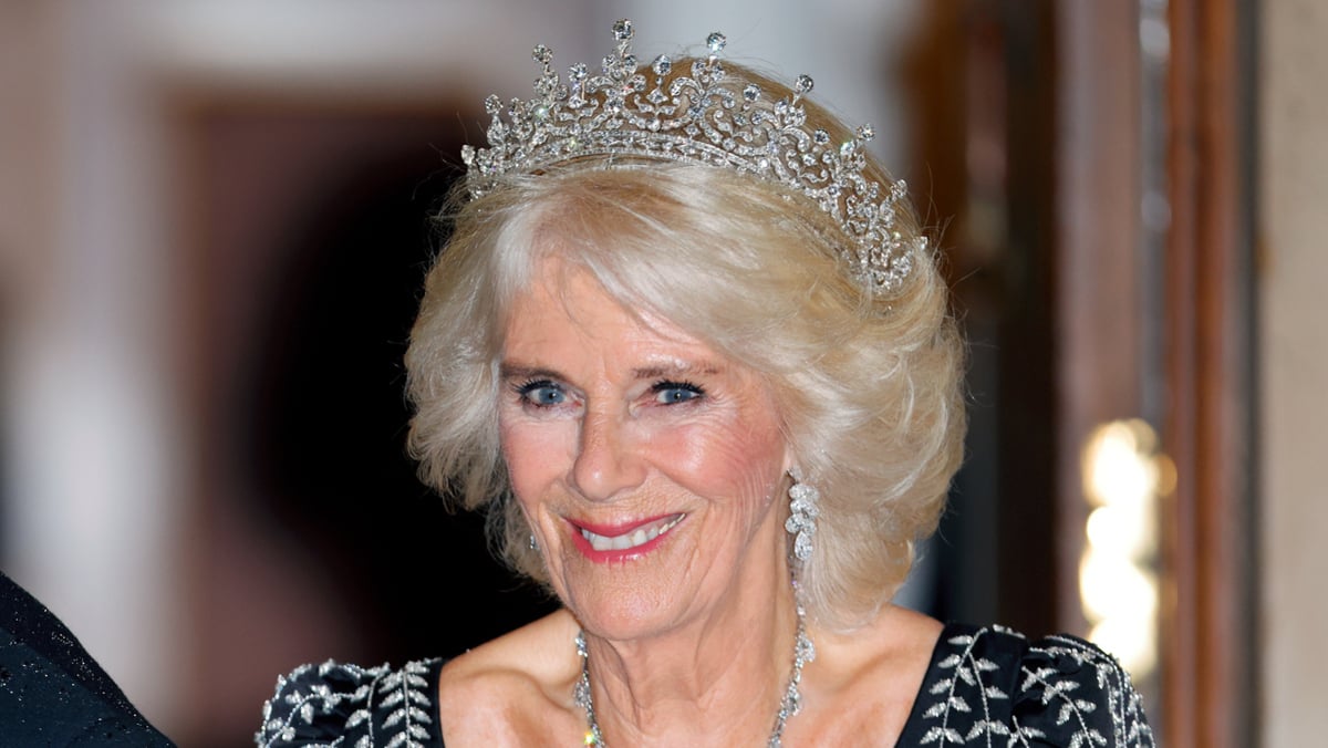 Queen Camilla (wearing Queen Mary's 'Girls of Great Britain and Ireland tiara') attends a dinner at Mansion House in honour of her and King Charles III's Coronation and to recognise the work of the City of London's civic institutions and Livery Companies on October 18, 2023 in London, England. On arrival The King participated in a ceremony that traditionally takes place during the first visit of a new Sovereign to the City of London, which began in 1689 with King William III, during which he was presented with The Pearl Sword before returning it confirming the Lord Mayor's authority in the Square Mile when the Monarch is not present.