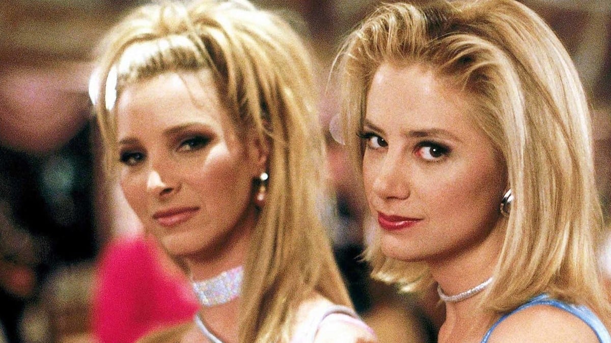 Mira Sorvino and Lisa Kudrow in Romy and Michele's High School Reunion (1997)