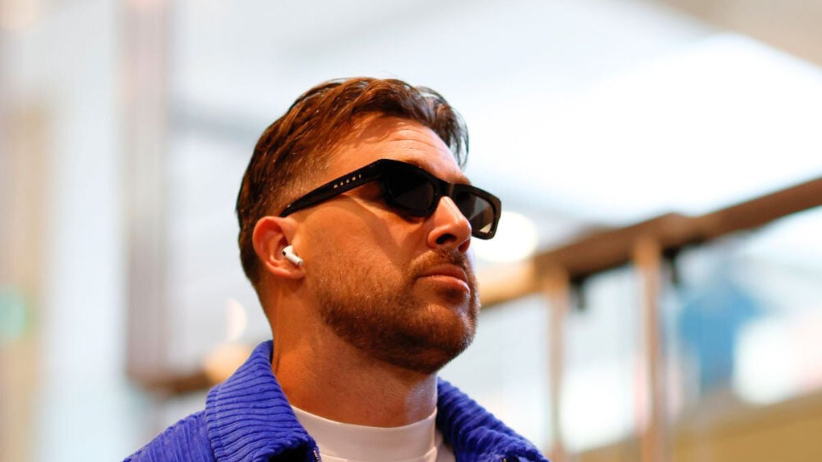 SANTA CLARA, CALIFORNIA - OCTOBER 20: Travis Kelce #87 of the Kansas City Chiefs arrives to the stadium prior to the game against the San Francisco 49ers at Levis Stadium on October 20, 2024 in Santa Clara, California. (Photo by Aaron M. Sprecher/Getty Images)