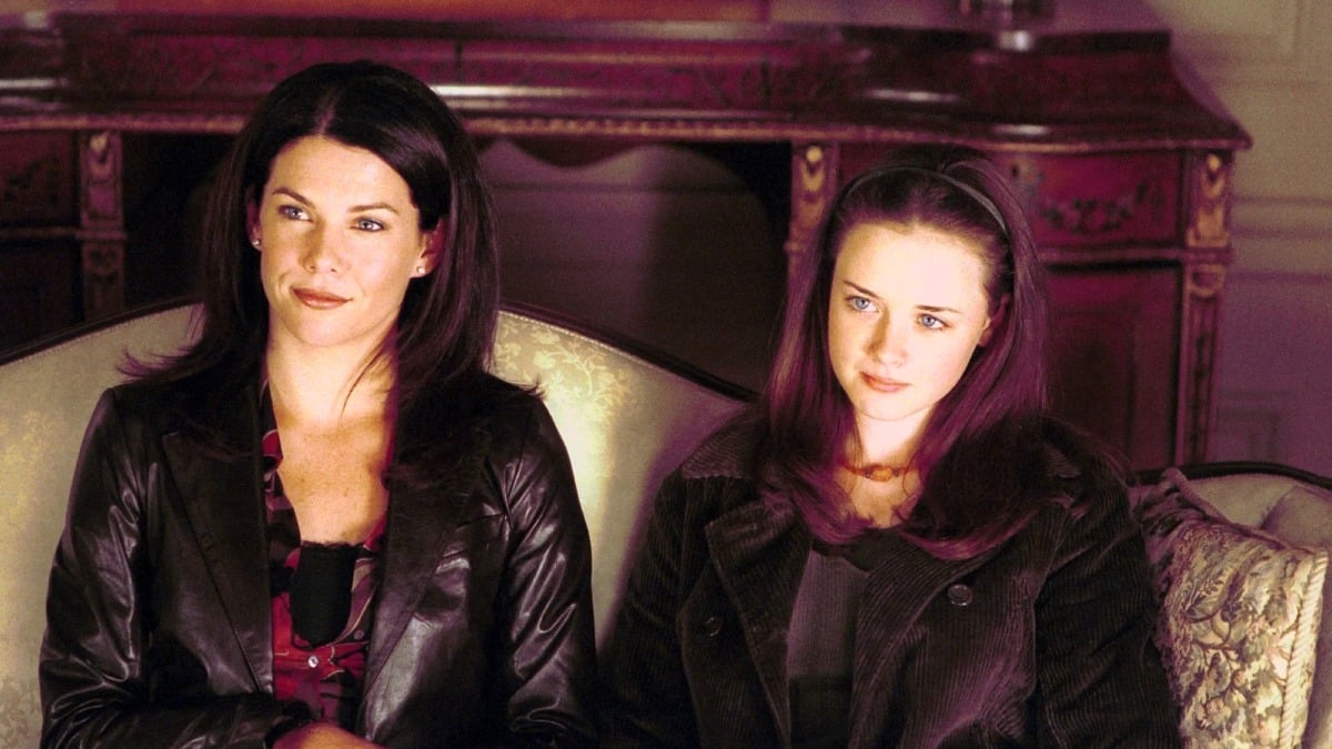 Lauren Graham as Lorelai Gilmore and Alexis Bledel as Rory Gilmore on Gilmore Girls