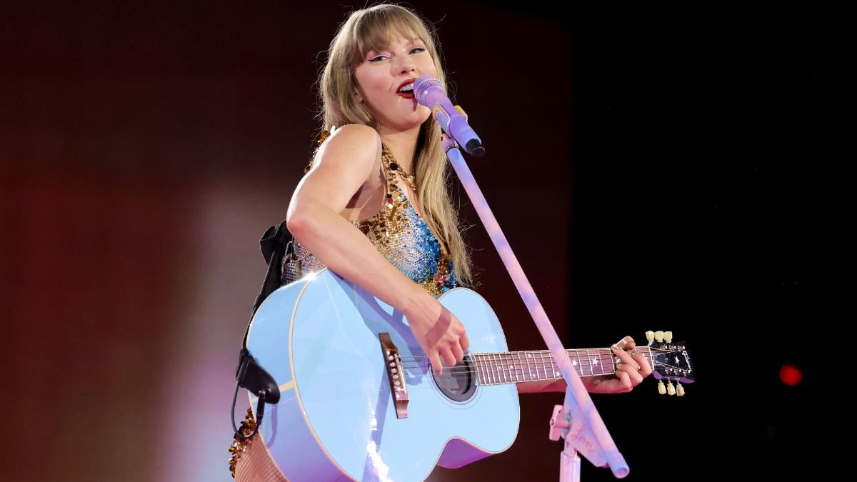 Taylor Swift performs onstage during "Taylor Swift | The Eras Tour" at BC Place on December 06, 2024 in Vancouver, British Columbia.