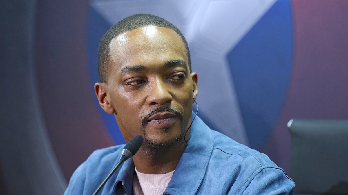 Anthony Mackie attends the press conference for "Capitán América: Brave New World" at Rosewood Villamagna Hotel