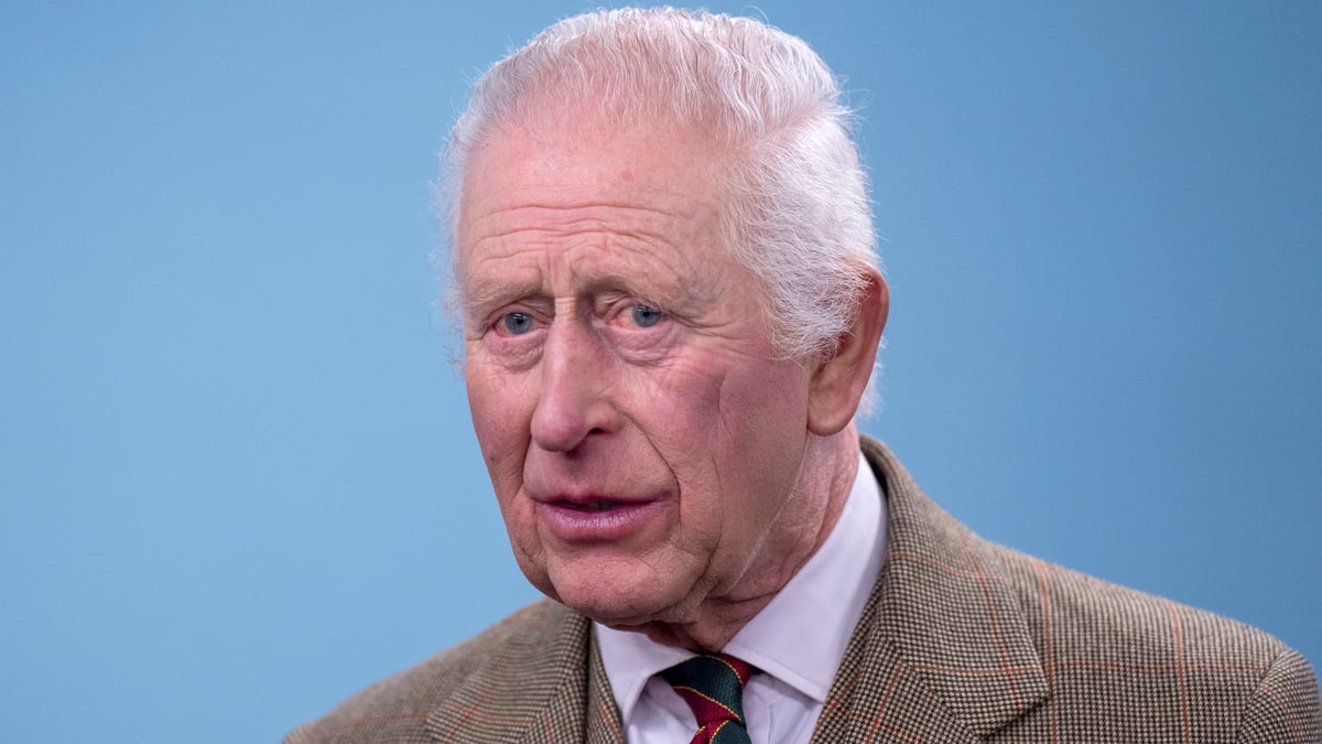 ALLOA, UNITED KINGDOM - JANUARY 16: King Charles III visits The Gate charity, a community resource that offers support, practical help, and provides a safe environment to those affected by homelessness and food insecurity, on January 16, 2025 in Alloa, Clackmannanshire, Scotland.