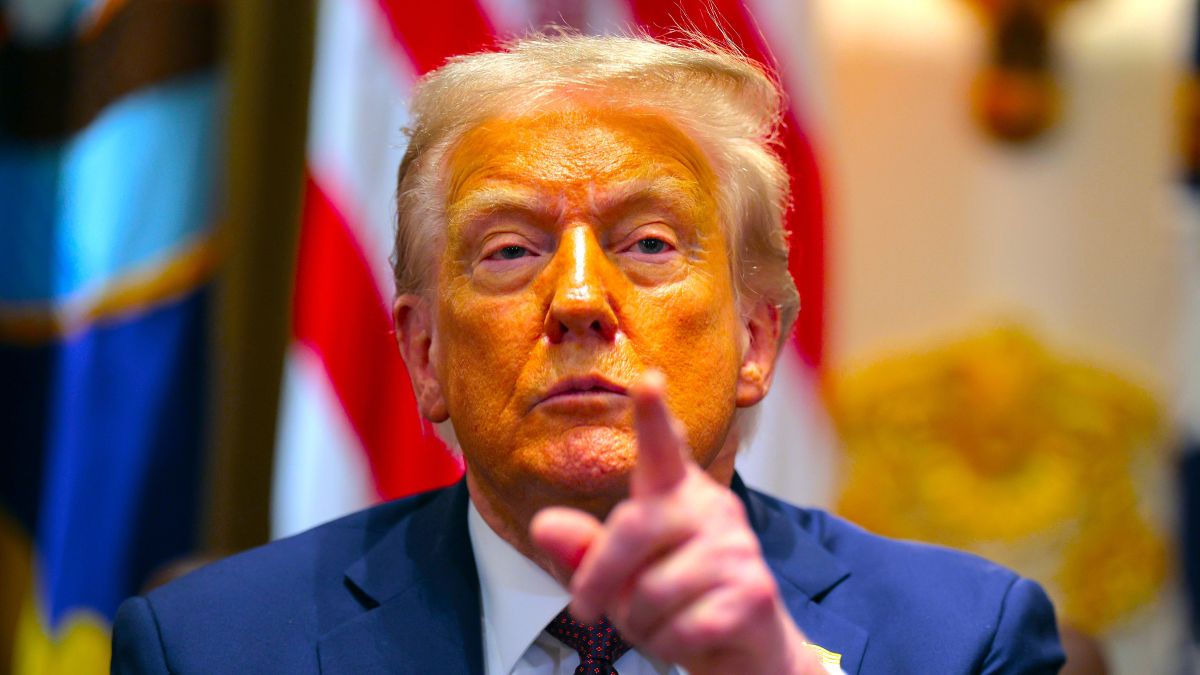 U.S. President Donald Trump calls on a reporter during a cabinet meeting with members of his administration in the Cabinet Room of the White House on August 26, 2025 in Washington, DC. This is the seventh cabinet meeting of Trump's second term. (Photo by Chip Somodevilla/Getty Images)