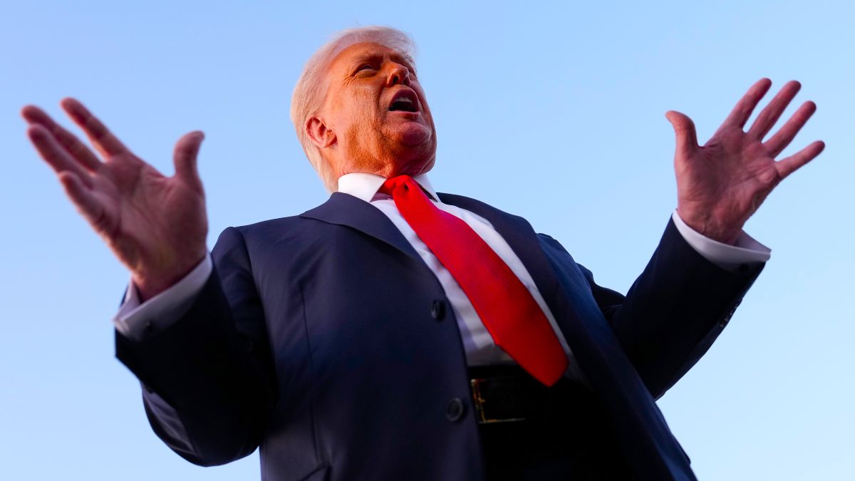 U.S. President Donald Trump speaks to reporters after stepping off Air Force One on September 7, 2025 at Joint Base Andrews, Maryland. President Trump traveled to New York to attend the U.S. Open men’s singles final. (Photo by Kevin Dietsch/Getty Images)