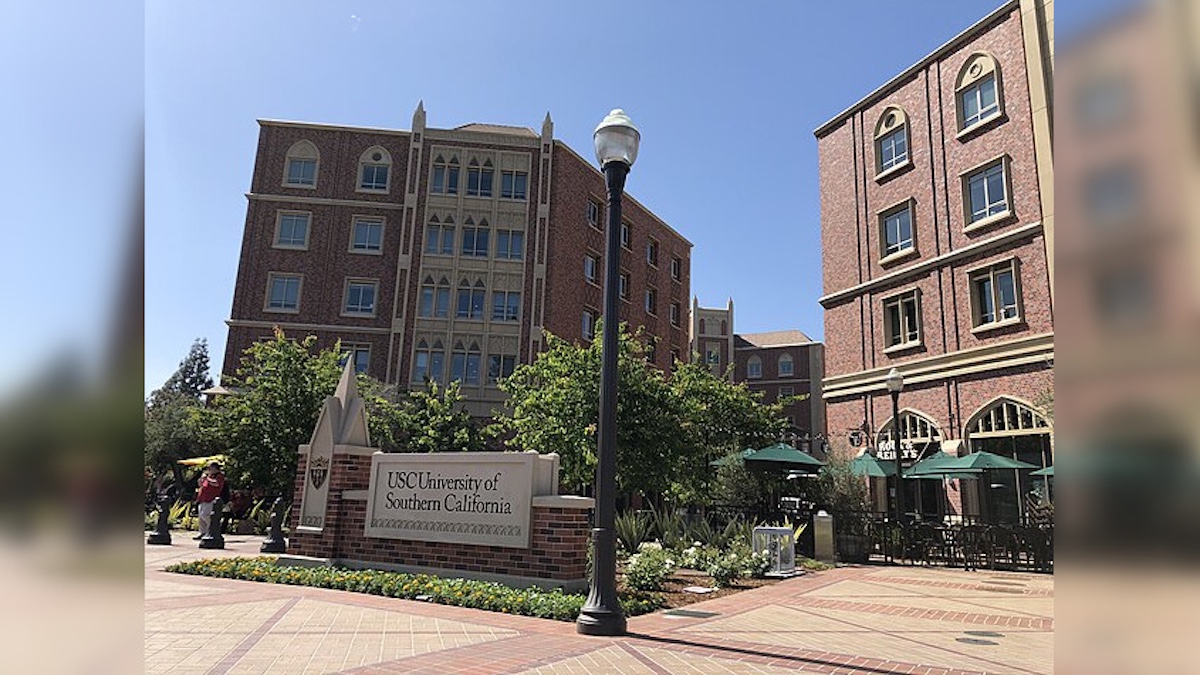 USC Campus via Wiki Commons, Fastily