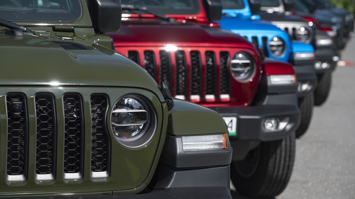 Jeep Wrangler 4xe vehicles parked via Getty Images, Tramino
