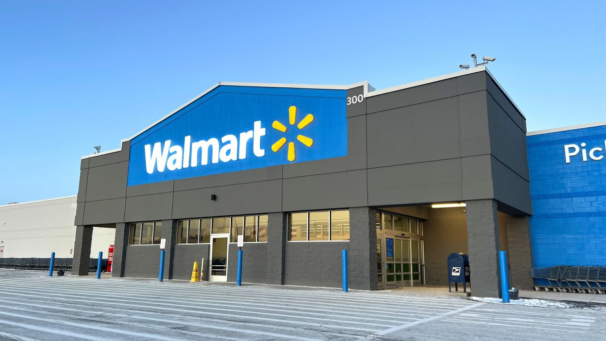 Gibsonia, USA. January 23, 2025 Walmart located in Gibsonia, PA. Gibsonia is a community in Allegheny County north of Pittsburgh. Walmart is an American multinational retail corporation that operates in the United States and 23 other countries. Walmart is a top global retailer.
