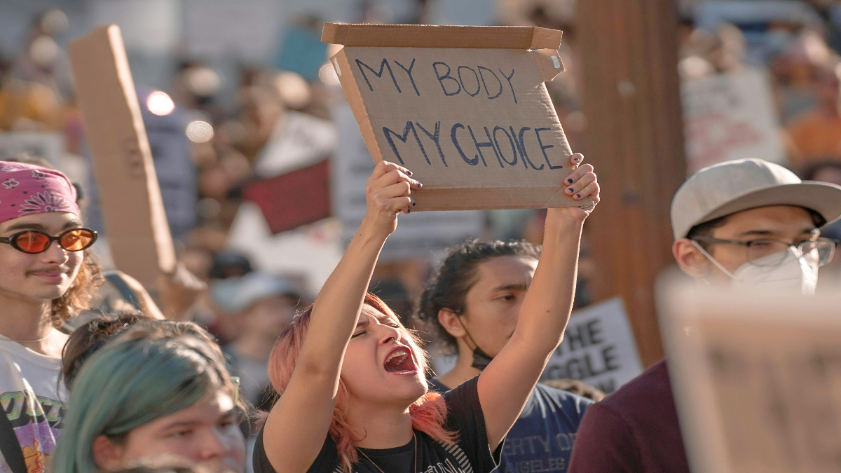 North Dakota bans abortions