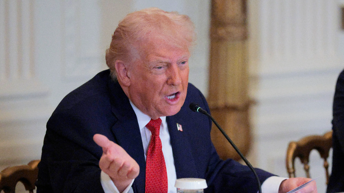 Today in ‘great’ America: Donald Trump decides to prove he can’t negotiate to save his life