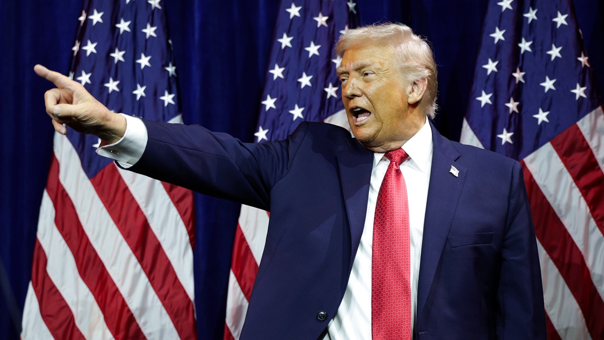 WASHINGTON, DC - JANUARY 06: U.S. President Donald Trump departs after speaking during a House Republican retreat at The John F. Kennedy Center for the Performing Arts on January 06, 2026 in Washington, DC. House Republicans will discuss their 2026 legislative agenda at the meeting. (Photo by Alex Wong/Getty Images)