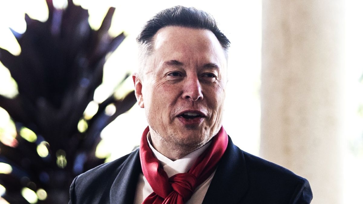 Elon Musk, CEO of Tesla and SpaceX, and Shivon Zilis, a venture capitalist, arrive at Mar-a-Lago on February 1, 2026 in Palm Beach, Florida. The wedding of Dan Scavino, White House deputy chief of staff, and Erin Elmore, the State Department’s Art in Embassies director, is taking place today at Mar‑a‑Lago. (Photo by Al Drago/Getty Images)