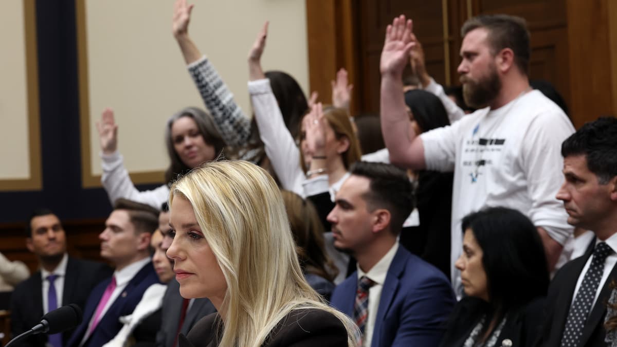 Pam Bondi, Epstein hearing