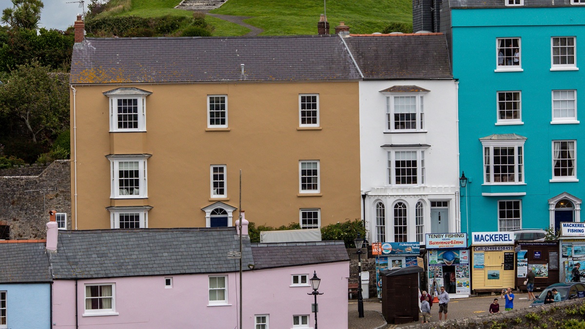 TENBY, WALES - JULY 14: A general view of Castle Hill and the Prince Albert Memorial which is located behind holiday apartments on July 14, 2020 in Tenby, Wales. United Kingdom. As from the 13th of July 2020, self-catering accommodation in Wales has now been allowed to open long as they have their own private facilities. (Photo by Huw Fairclough/Getty Images)