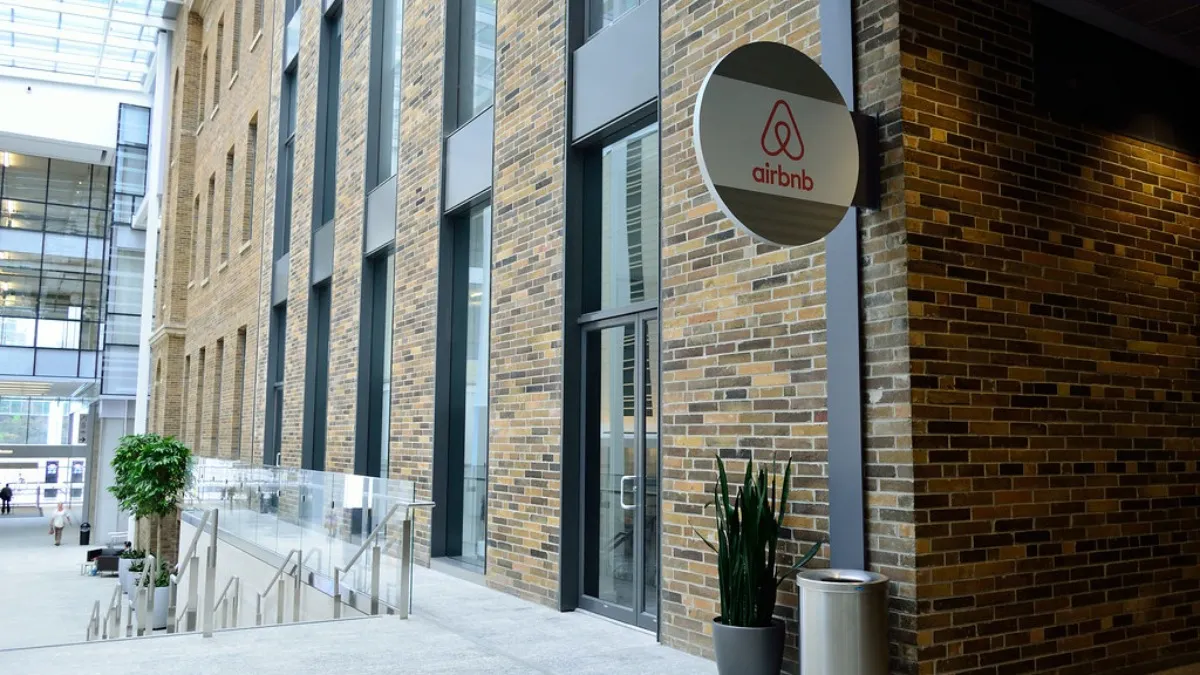 'Some Jeffrey Epstein stuff': Florida couple books an Airbnb, ends up needing police help to escape