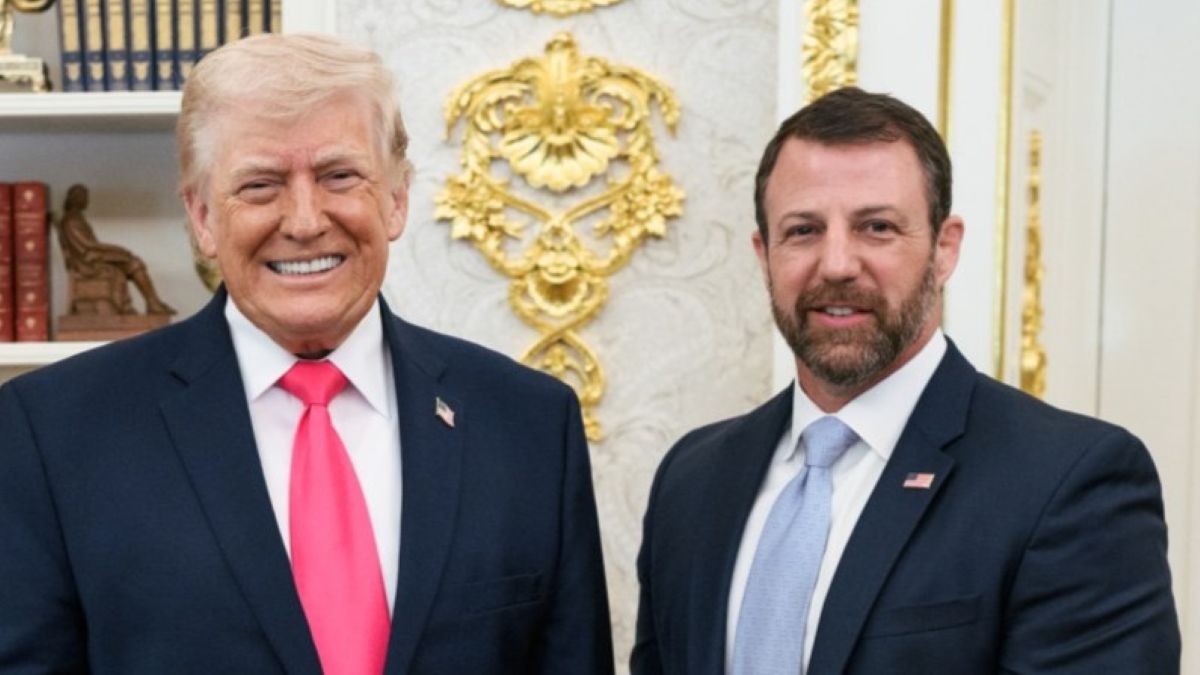 Donald Trump / Markwayne Mullin . Image via White House