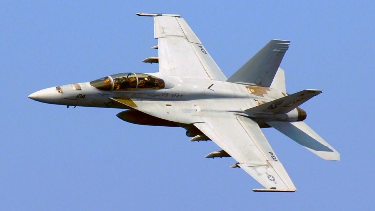 An F/A-18F Super Hornet